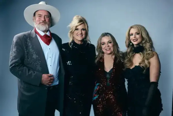 why did johnny cash disinherit his daughters